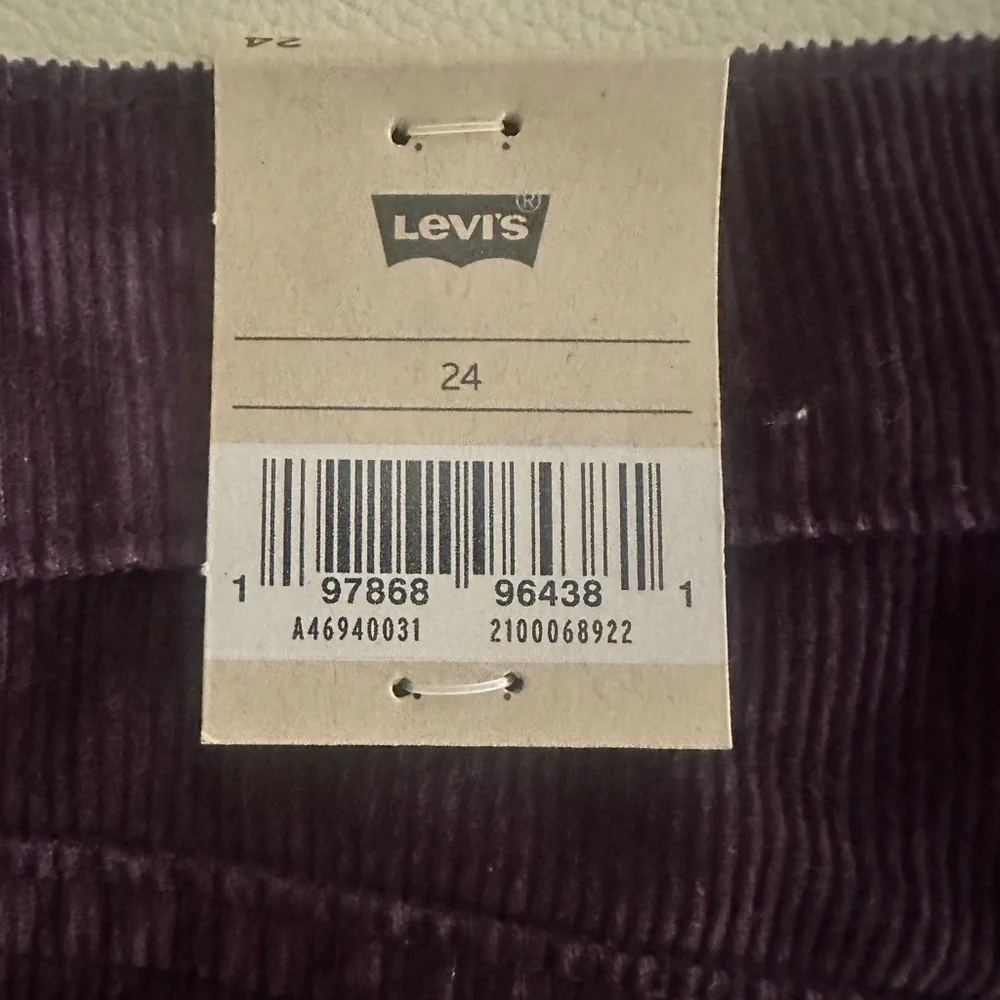 Levi’s Plum Color Mid Rise Corduroy Icon Skirt - Size 24 - NWT - Picture 7 of 7